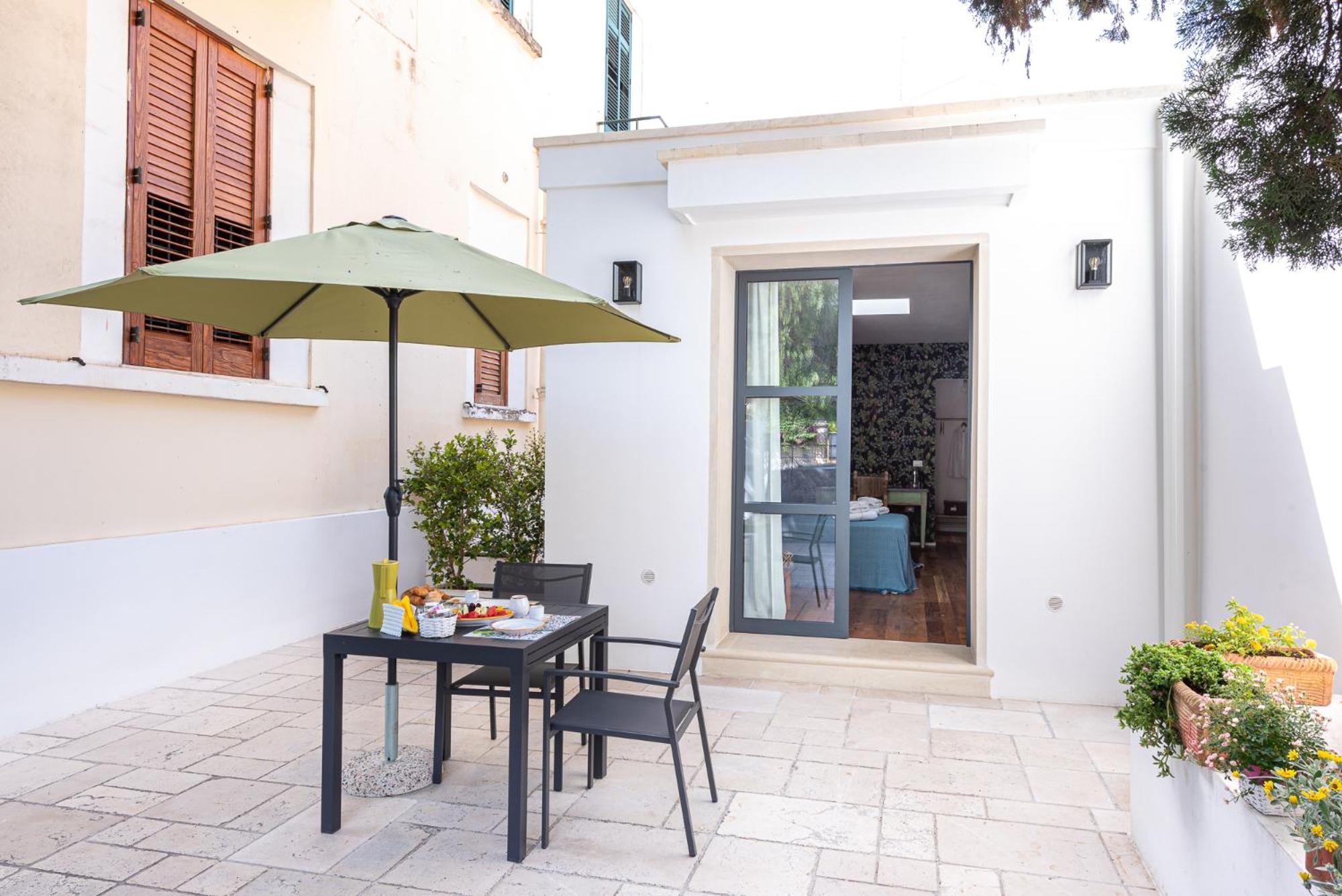 B&B Lu Cuccuviu Lecce Exterior foto